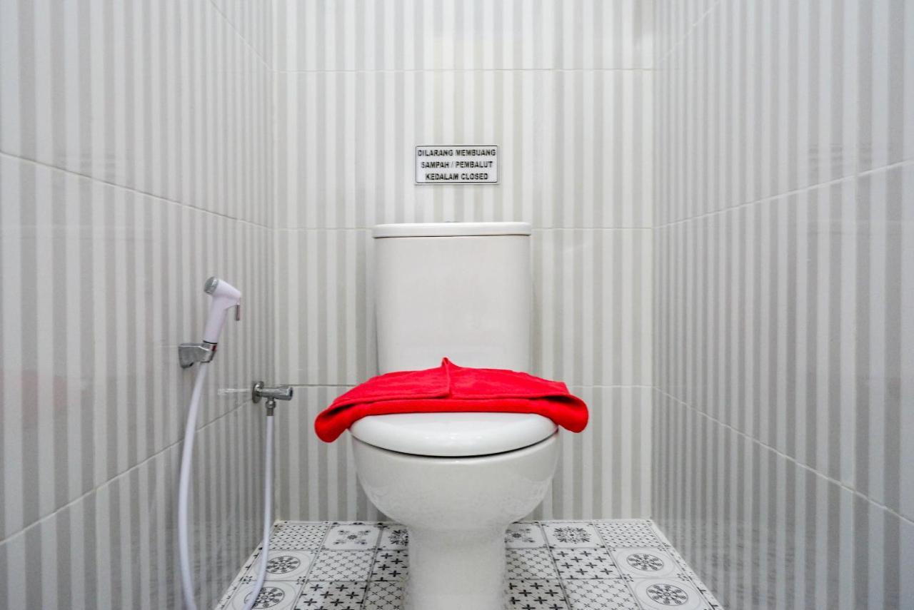 Reddoorz Near Rita Supermall Purwokerto 2 Eksteriør billede