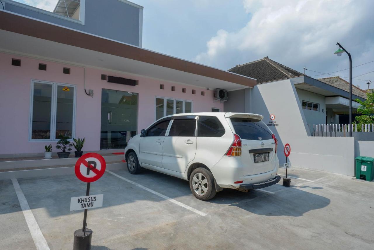 Reddoorz Near Rita Supermall Purwokerto 2 Eksteriør billede