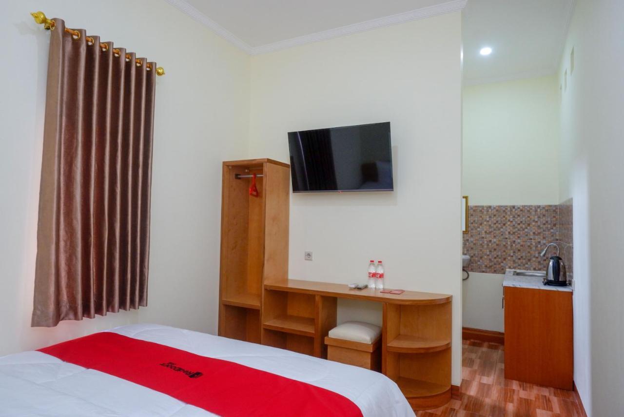 Reddoorz Near Rita Supermall Purwokerto 2 Eksteriør billede
