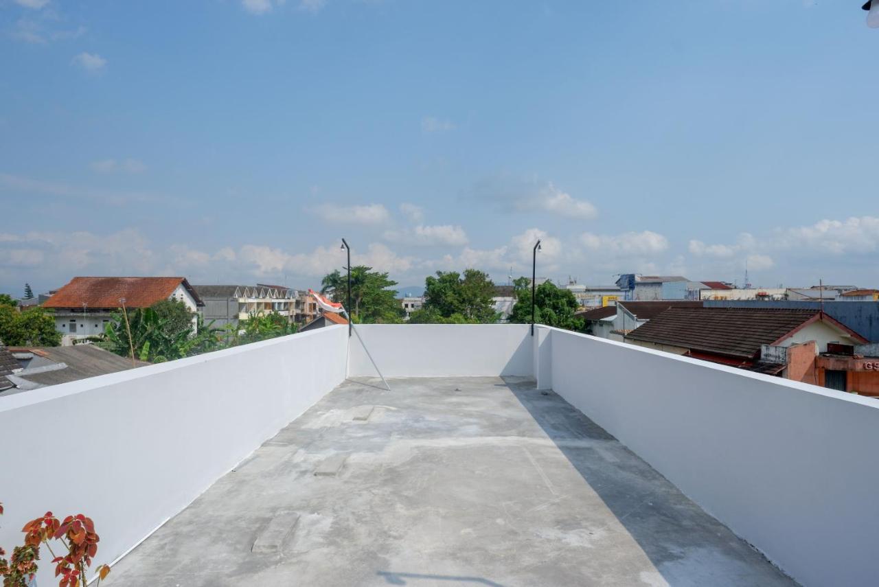 Reddoorz Near Rita Supermall Purwokerto 2 Eksteriør billede
