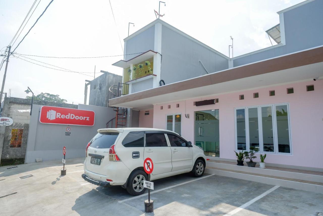 Reddoorz Near Rita Supermall Purwokerto 2 Eksteriør billede