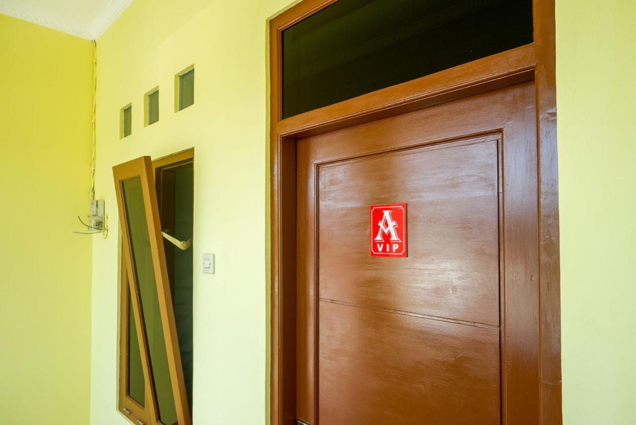 Reddoorz Near Rita Supermall Purwokerto 2 Eksteriør billede
